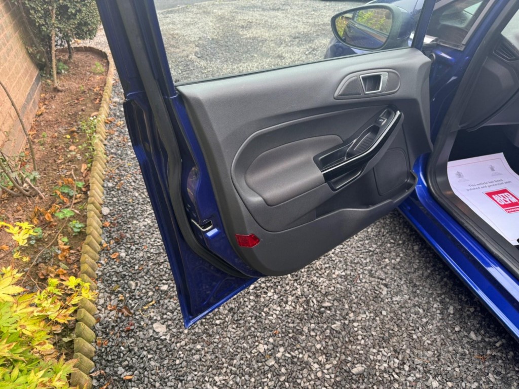 FORD FIESTA 1.0T EcoBoost Titanium Euro 6 (s/s) 5dr 2015