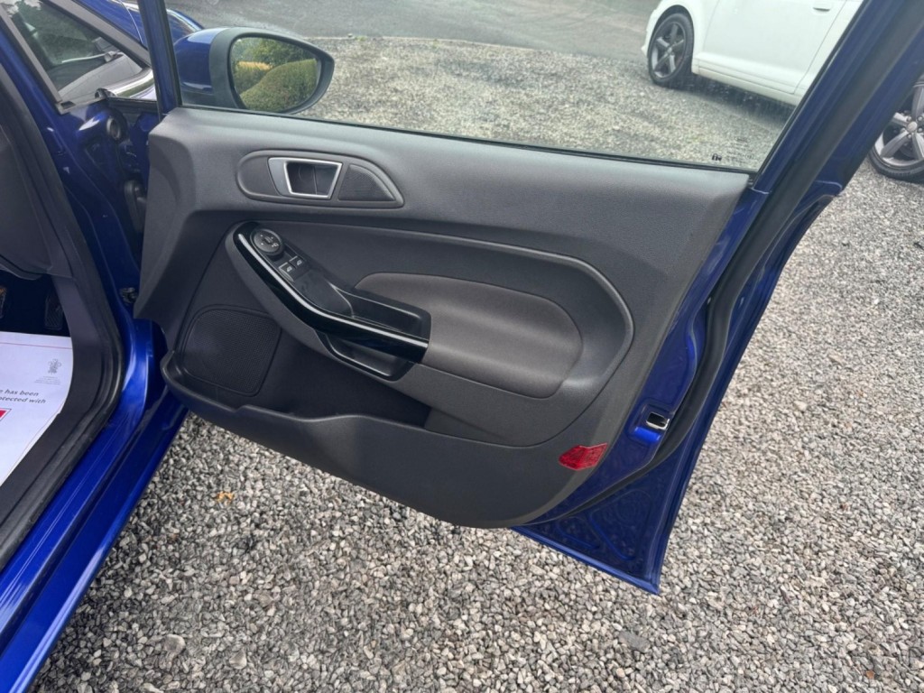 FORD FIESTA 1.0T EcoBoost Titanium Euro 6 (s/s) 5dr 2015