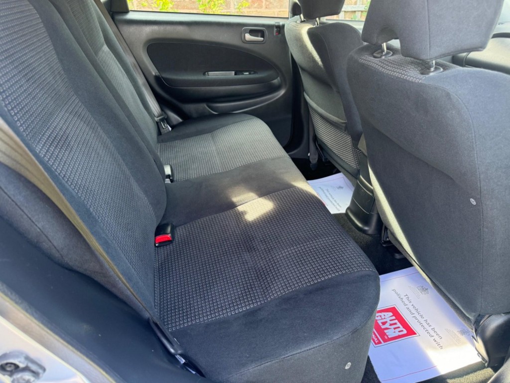 HONDA HR-V 1.6 i-VTEC 5dr 2004