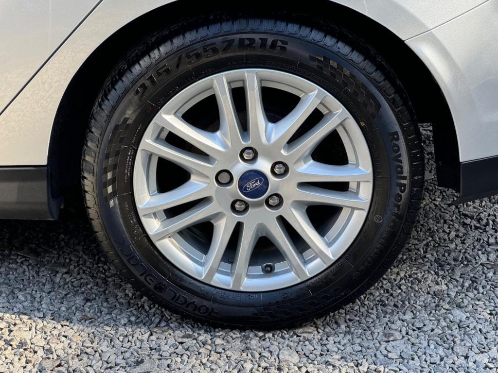 FORD FOCUS 1.0T EcoBoost Titanium Euro 5 (s/s) 5dr 2013