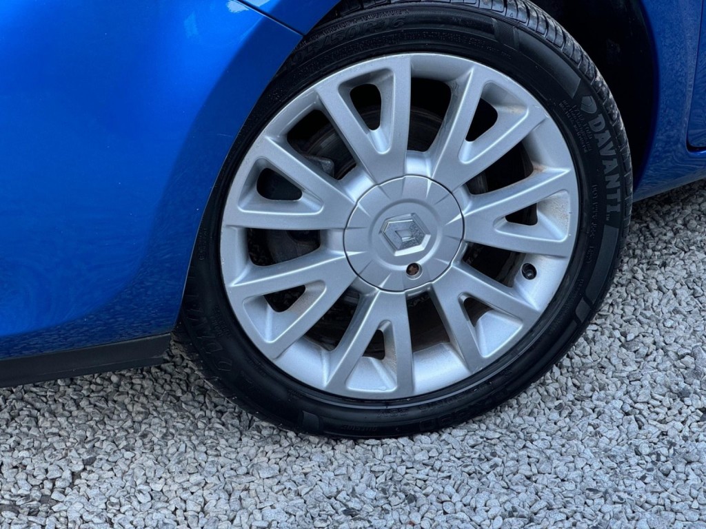 RENAULT CLIO 1.2 Dynamique Euro 4 5dr 2009