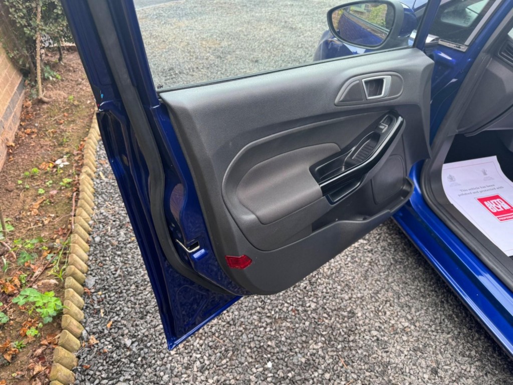 FORD FIESTA 1.0T EcoBoost Titanium Euro 6 (s/s) 5dr 2016