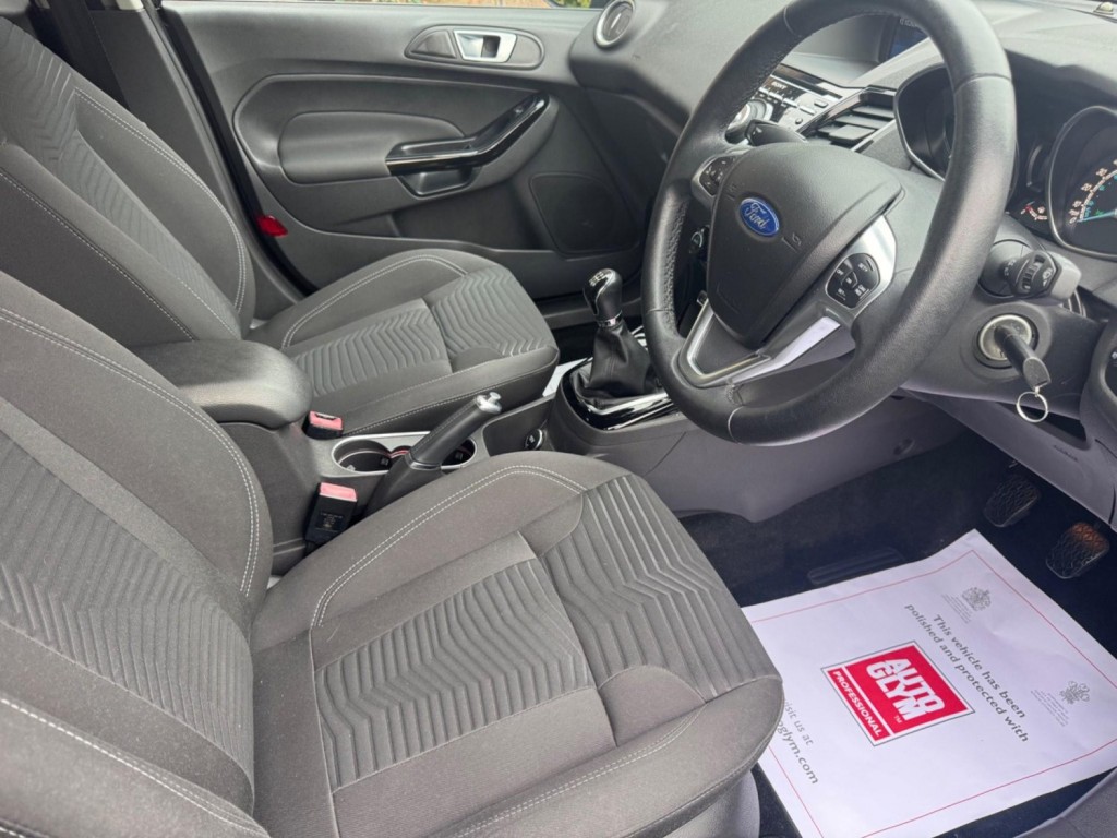 FORD FIESTA 1.0T EcoBoost Titanium Euro 5 (s/s) 5dr 2014