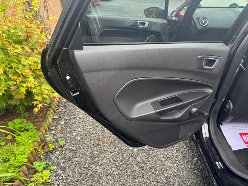 FORD FIESTA 1.0T EcoBoost Titanium Euro 5 (s/s) 5dr 2014