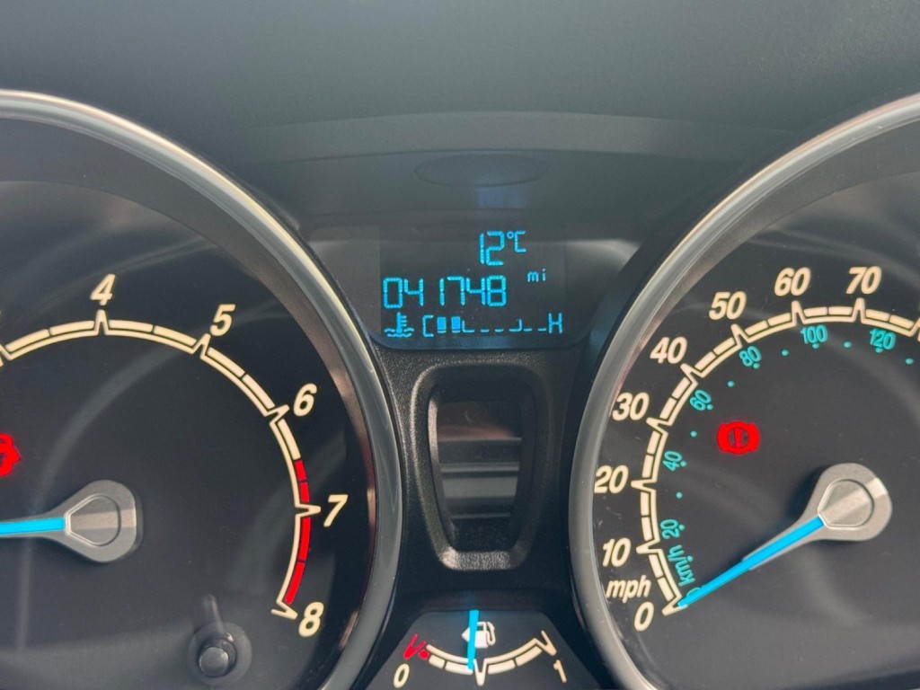 FORD FIESTA 1.0T EcoBoost Titanium Euro 5 (s/s) 5dr 2014