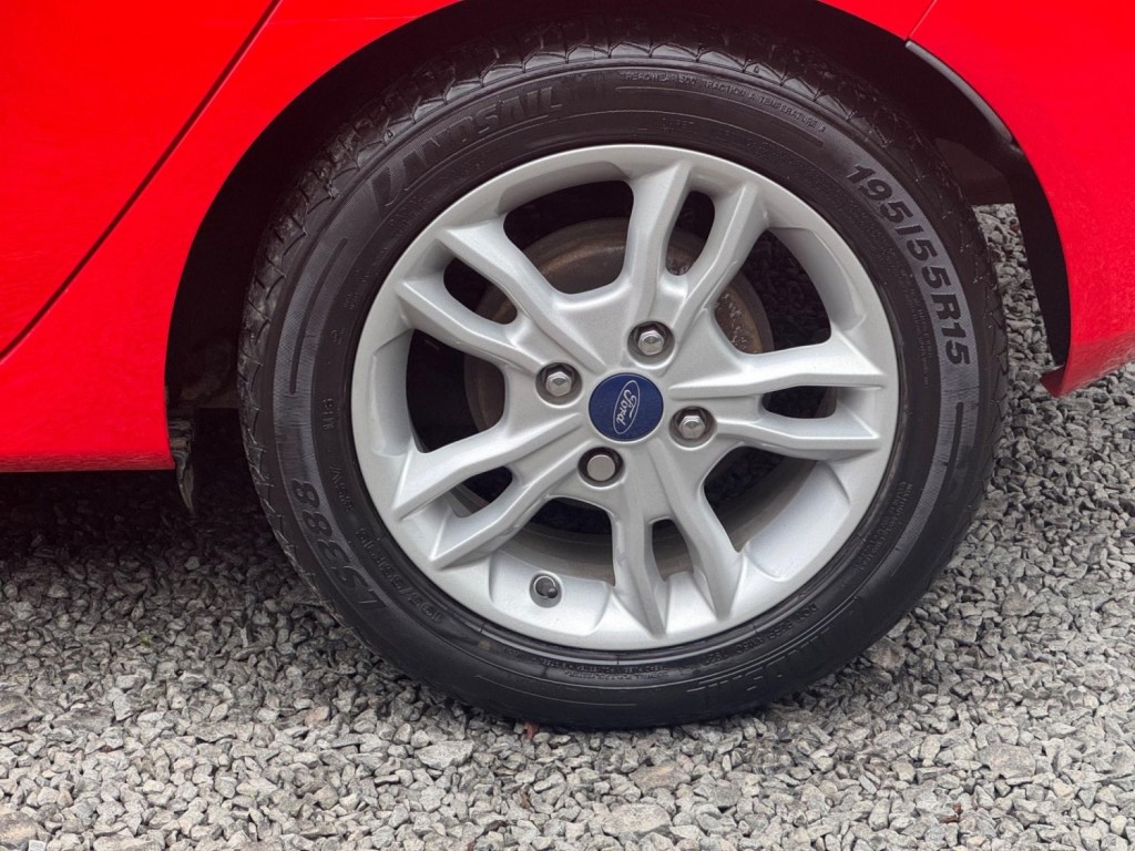 FORD FIESTA 1.25 Zetec Euro 5 5dr 2014