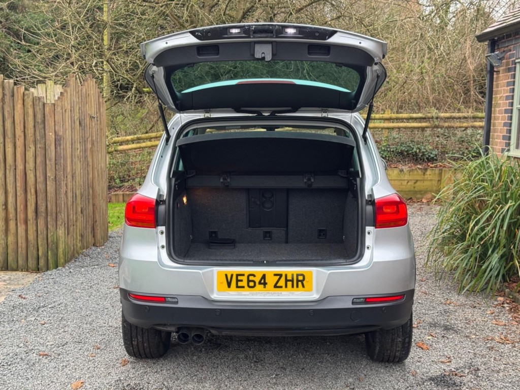 VOLKSWAGEN TIGUAN 2.0 TDI BlueMotion Tech Match 4WD Euro 5 (s/s) 5dr 2014