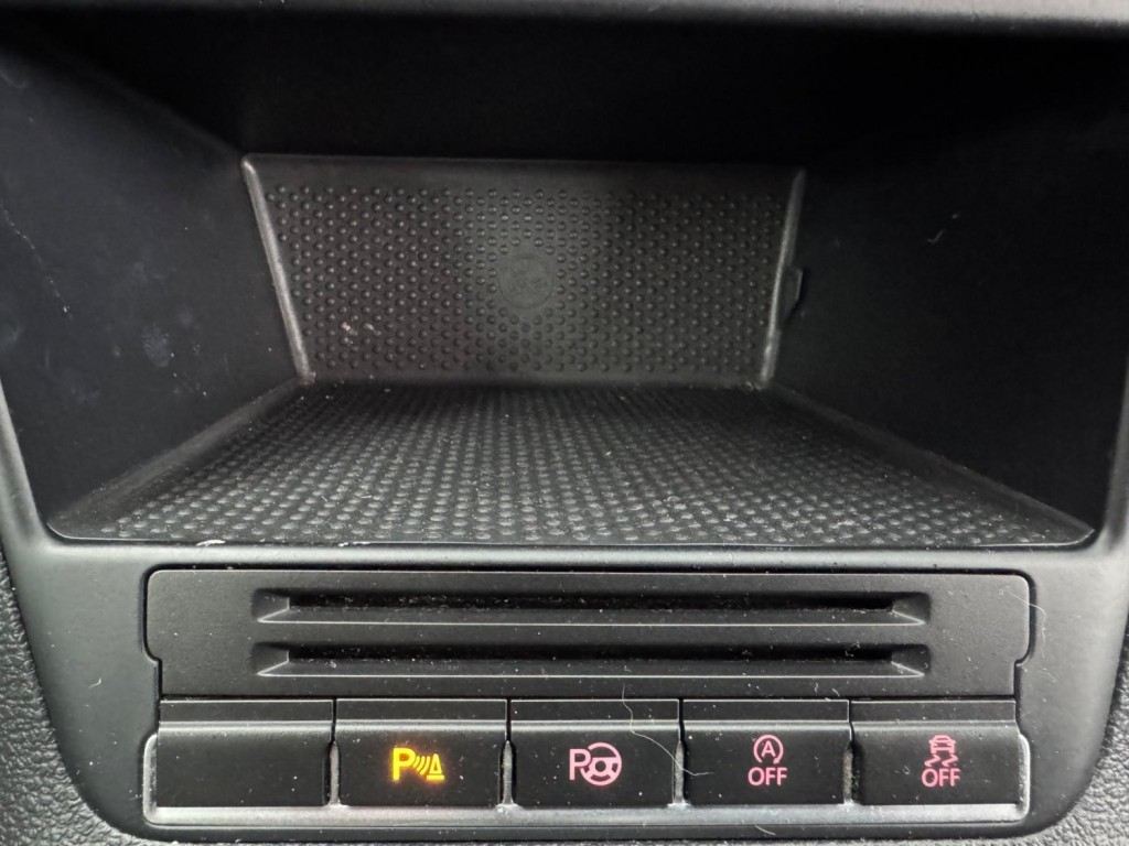 VOLKSWAGEN TIGUAN 2.0 TDI BlueMotion Tech Match 4WD Euro 5 (s/s) 5dr 2014