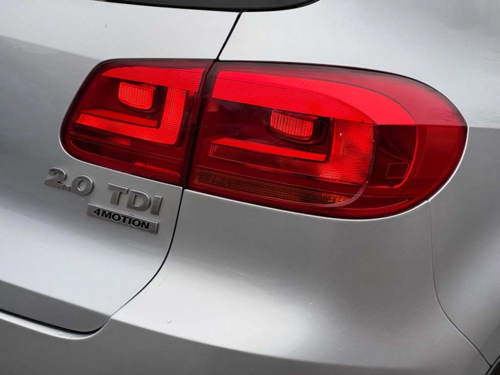 VOLKSWAGEN TIGUAN 2.0 TDI BlueMotion Tech Match 4WD Euro 5 (s/s) 5dr 2014