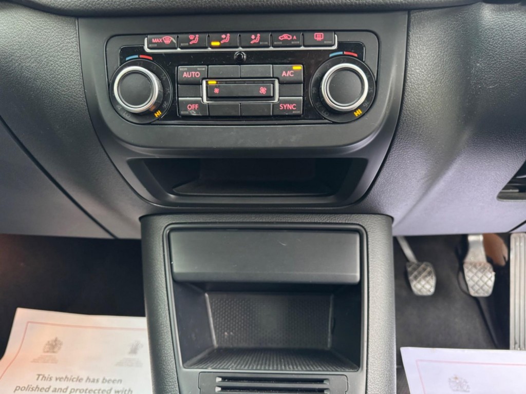 VOLKSWAGEN TIGUAN 2.0 TDI BlueMotion Tech Match 4WD Euro 5 (s/s) 5dr 2014