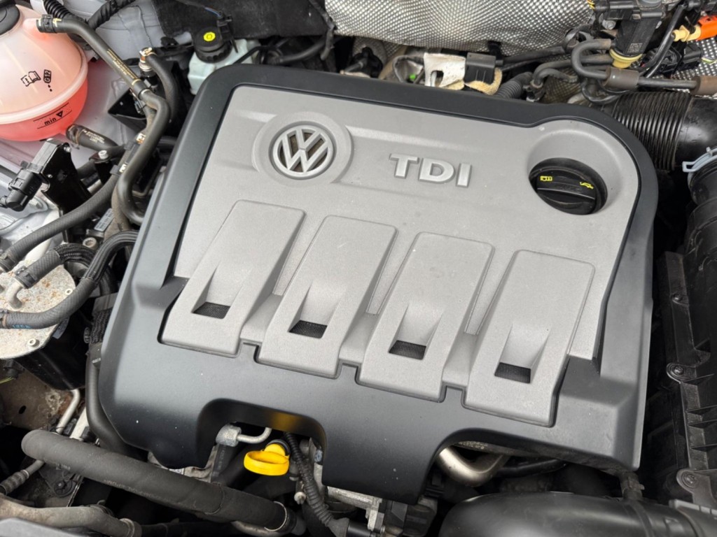 VOLKSWAGEN TIGUAN 2.0 TDI BlueMotion Tech Match 4WD Euro 5 (s/s) 5dr 2014