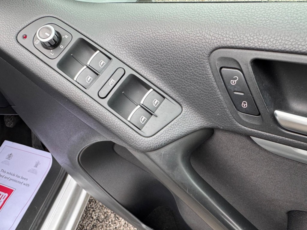 VOLKSWAGEN TIGUAN 2.0 TDI BlueMotion Tech Match 4WD Euro 5 (s/s) 5dr 2014