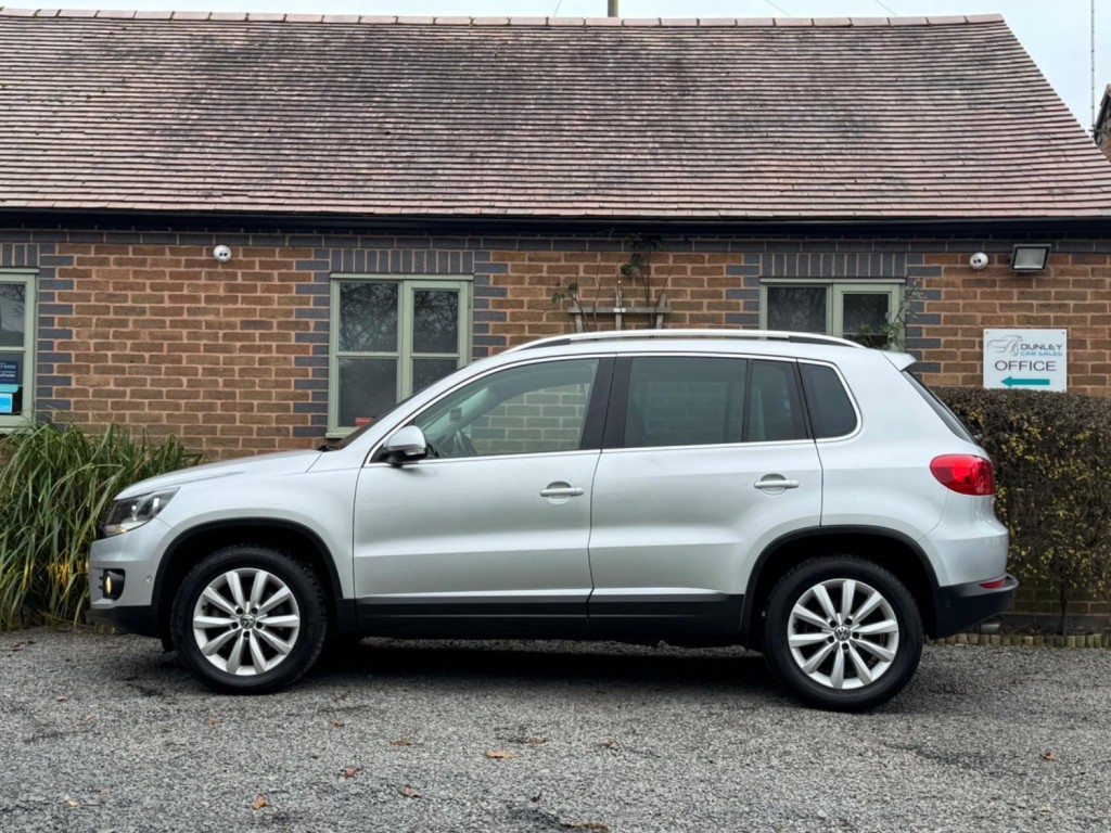 VOLKSWAGEN TIGUAN 2.0 TDI BlueMotion Tech Match 4WD Euro 5 (s/s) 5dr 2014