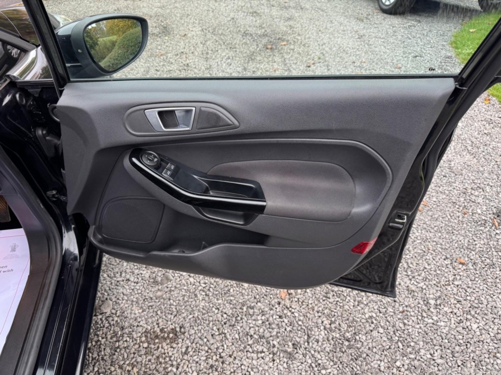 FORD FIESTA 1.0T EcoBoost Titanium Euro 5 (s/s) 5dr 2014