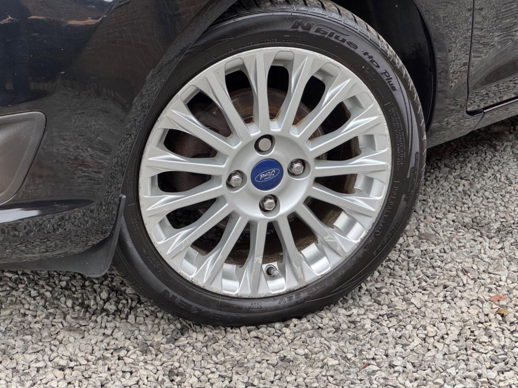FORD FIESTA 1.0T EcoBoost Titanium Euro 5 (s/s) 5dr 2014