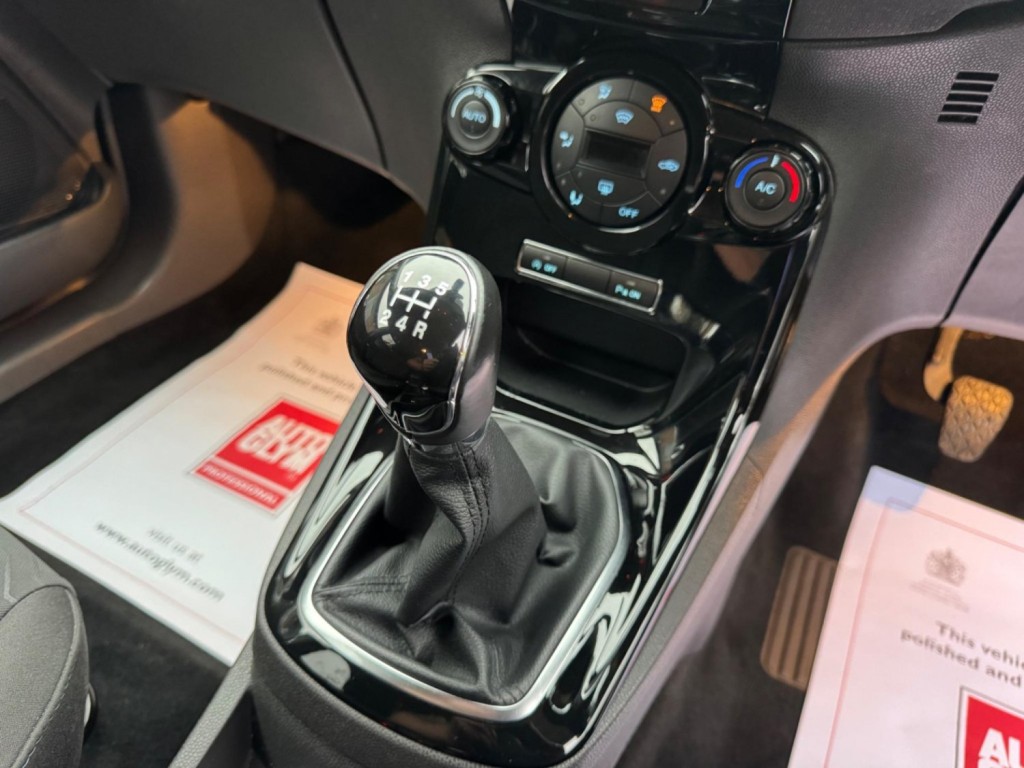 FORD FIESTA 1.0T EcoBoost Titanium Euro 5 (s/s) 5dr 2014