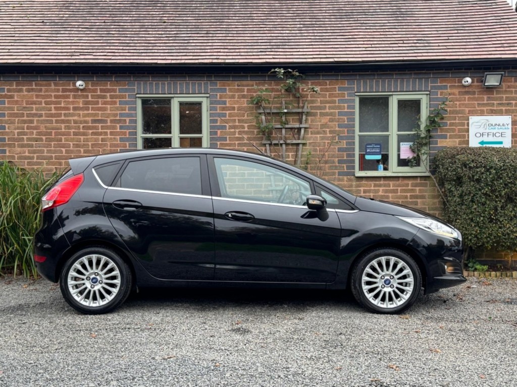 FORD FIESTA 1.0T EcoBoost Titanium Euro 5 (s/s) 5dr 2014