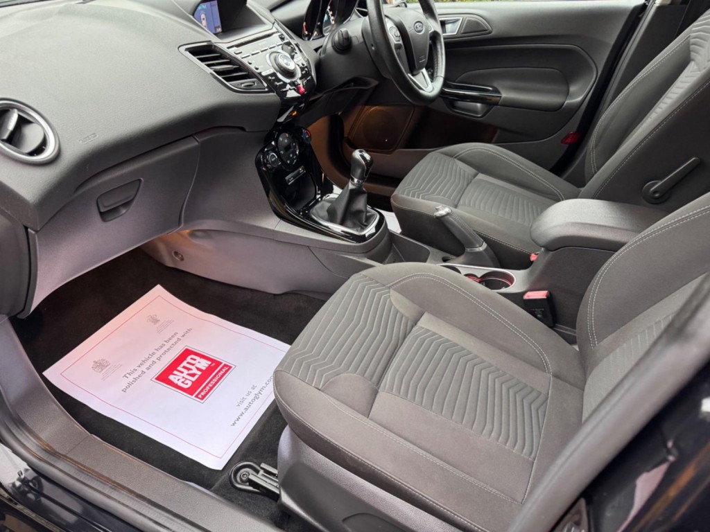 FORD FIESTA 1.0T EcoBoost Titanium Euro 5 (s/s) 5dr 2014