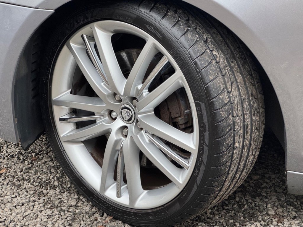 JAGUAR XF 3.0d V6 Portfolio Auto Euro 5 4dr 2009