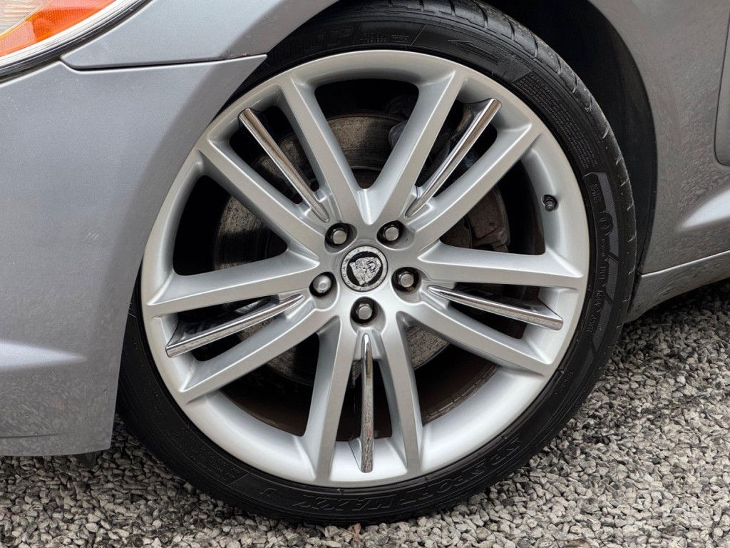 JAGUAR XF 3.0d V6 Portfolio Auto Euro 5 4dr 2009