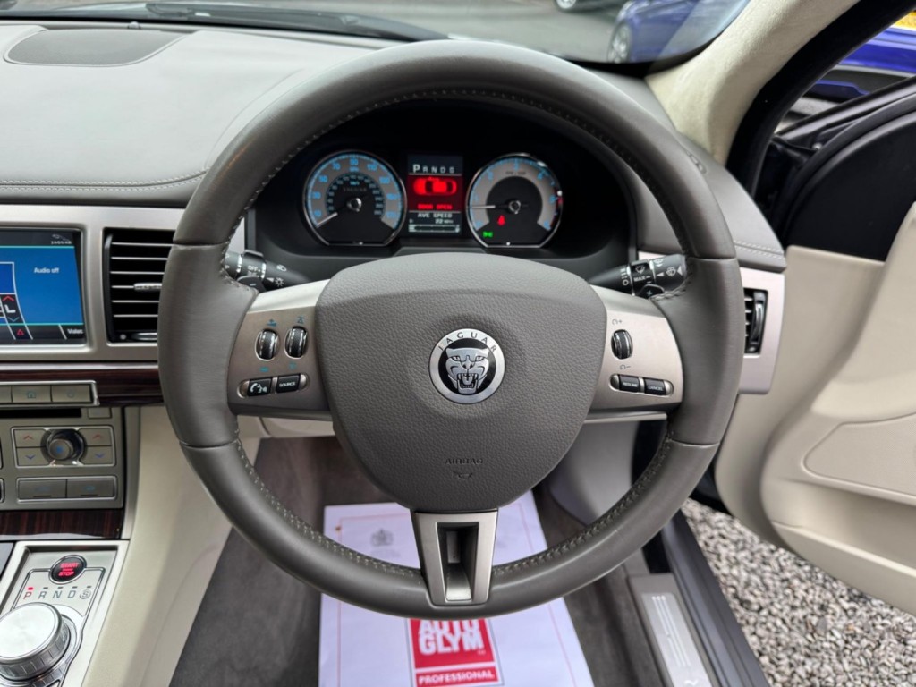 JAGUAR XF 3.0d V6 Portfolio Auto Euro 5 4dr 2009