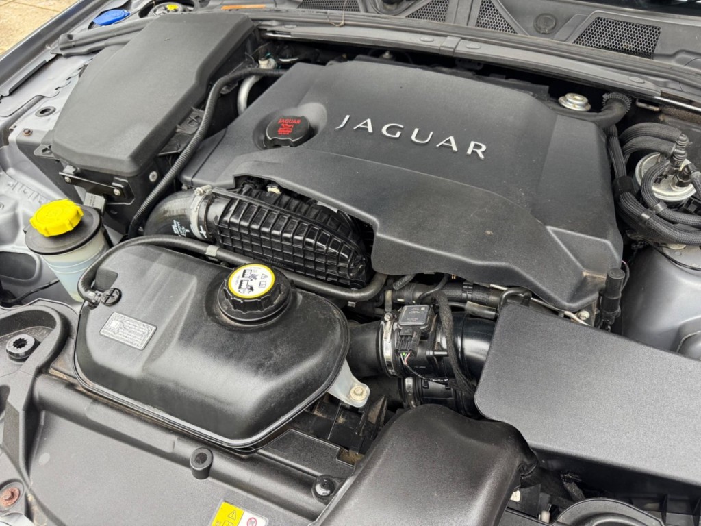 JAGUAR XF 3.0d V6 Portfolio Auto Euro 5 4dr 2009