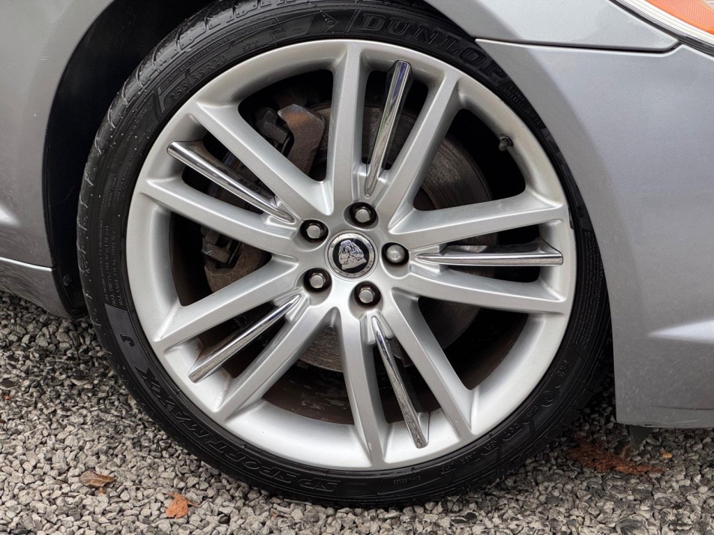 JAGUAR XF 3.0d V6 Portfolio Auto Euro 5 4dr 2009