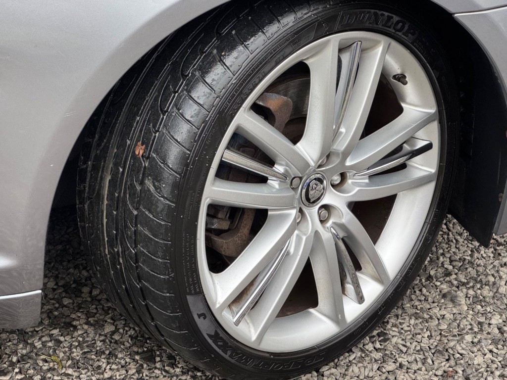 JAGUAR XF 3.0d V6 Portfolio Auto Euro 5 4dr 2009