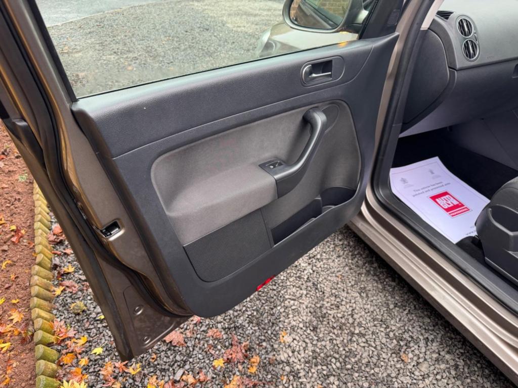 VOLKSWAGEN GOLF PLUS 2.0 TDI SE Euro 5 5dr 2013