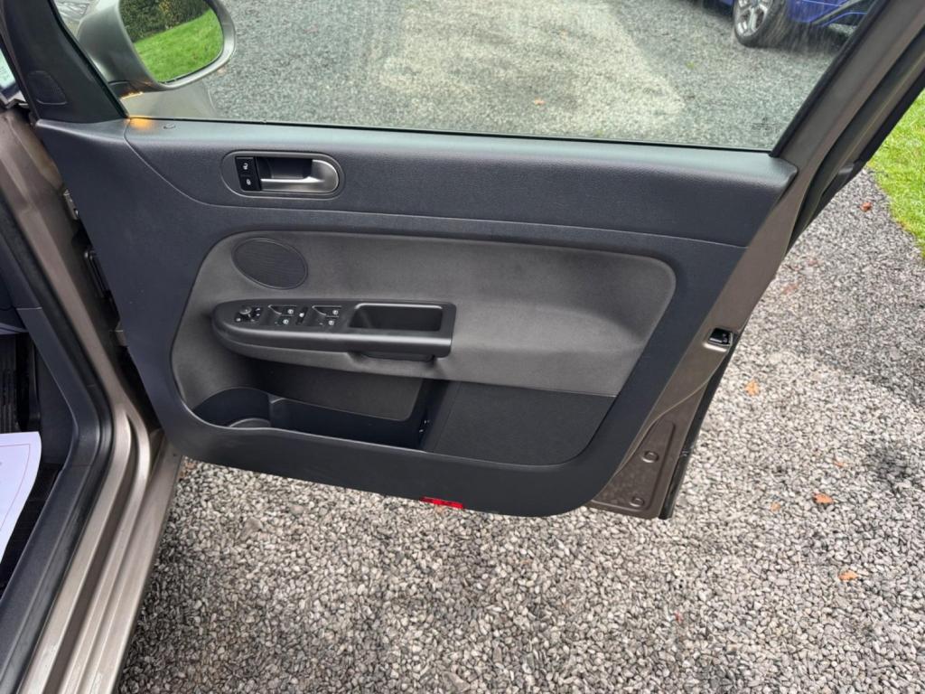 VOLKSWAGEN GOLF PLUS 2.0 TDI SE Euro 5 5dr 2013