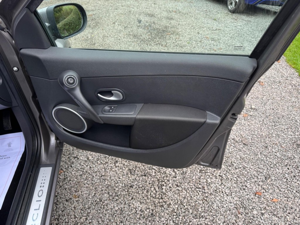 RENAULT CLIO 1.2 TCe Dynamique Euro 4 5dr 2010