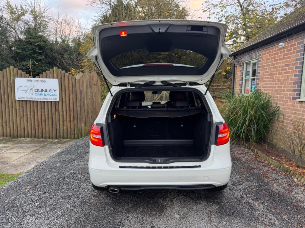 MERCEDES-BENZ B CLASS 1.8 B180 CDI BlueEfficiency Sport Euro 5 (s/s) 5dr 2012