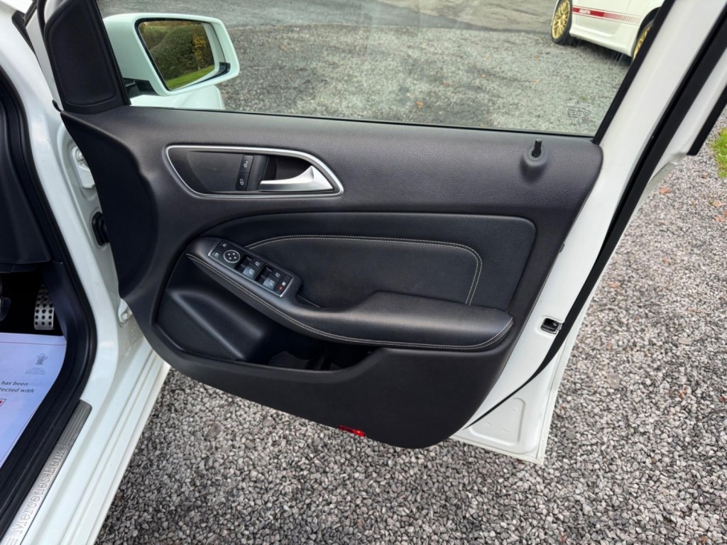 MERCEDES-BENZ B CLASS 1.8 B180 CDI BlueEfficiency Sport Euro 5 (s/s) 5dr 2012