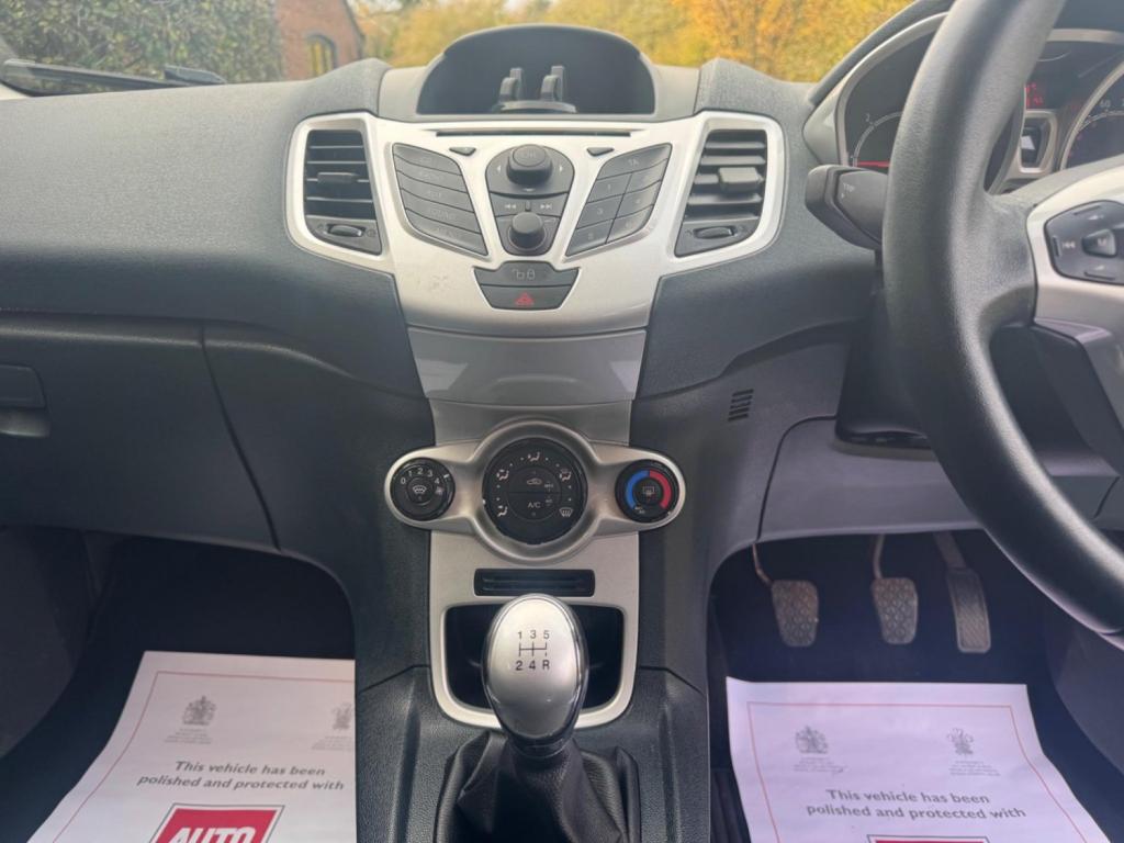 FORD FIESTA 1.4 TDCi DPF Zetec 3dr 2012