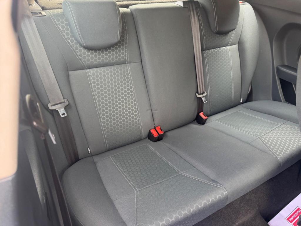 FORD FIESTA 1.4 TDCi DPF Zetec 3dr 2012