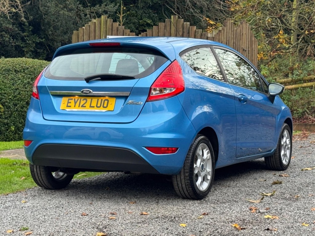 FORD FIESTA 1.4 TDCi DPF Zetec 3dr 2012
