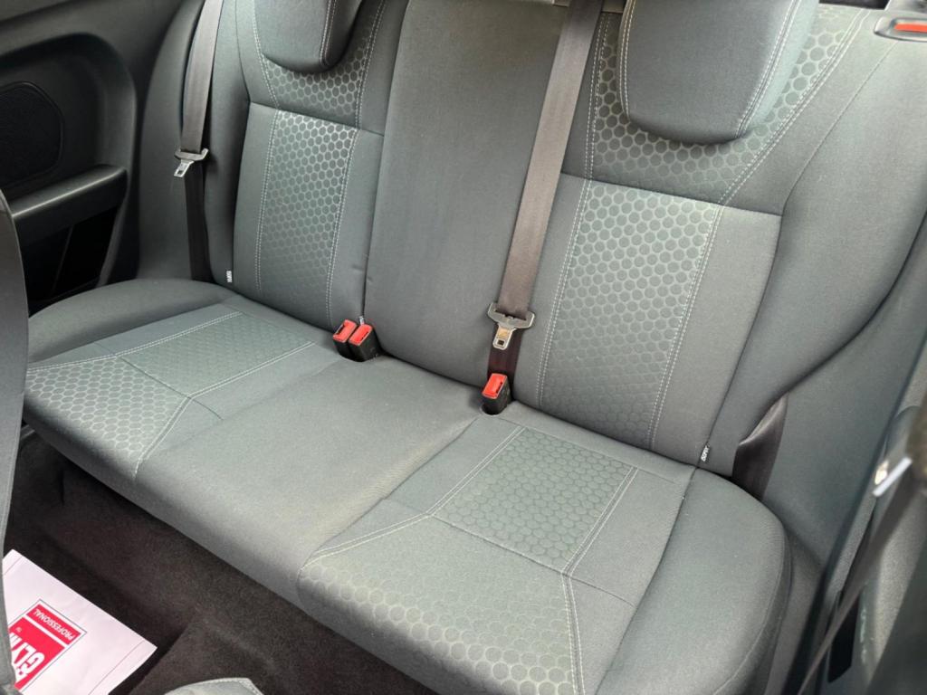 FORD FIESTA 1.4 TDCi DPF Zetec 3dr 2012