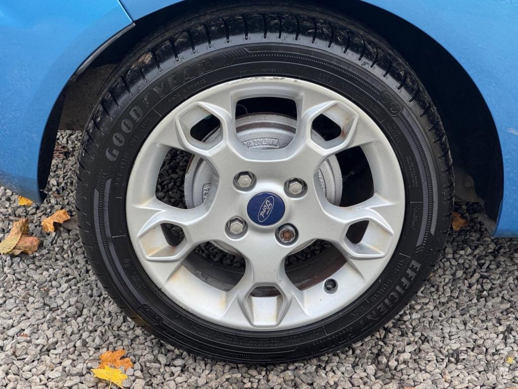 FORD FIESTA 1.4 TDCi DPF Zetec 3dr 2012