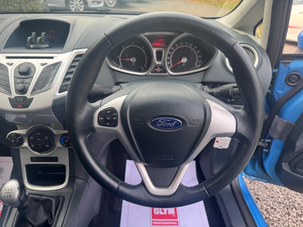 FORD FIESTA 1.4 TDCi DPF Zetec 3dr 2012