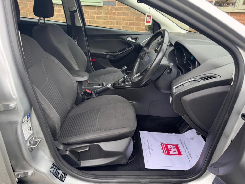 FORD FOCUS 1.0T EcoBoost Titanium Euro 6 (s/s) 5dr 2018