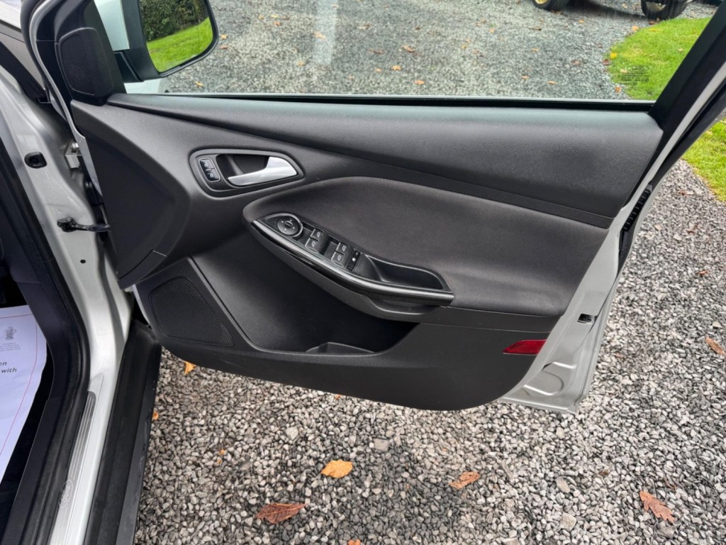 FORD FOCUS 1.0T EcoBoost Titanium Euro 6 (s/s) 5dr 2018
