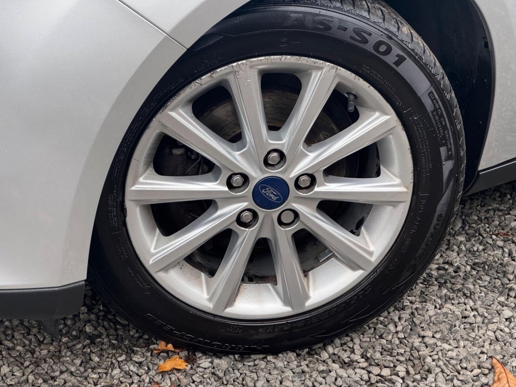 FORD FOCUS 1.0T EcoBoost Titanium Euro 6 (s/s) 5dr 2018