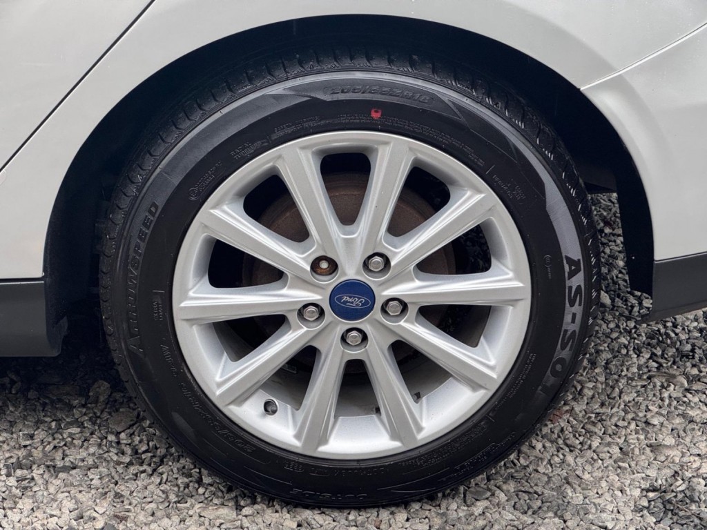 FORD FOCUS 1.0T EcoBoost Titanium Euro 6 (s/s) 5dr 2018