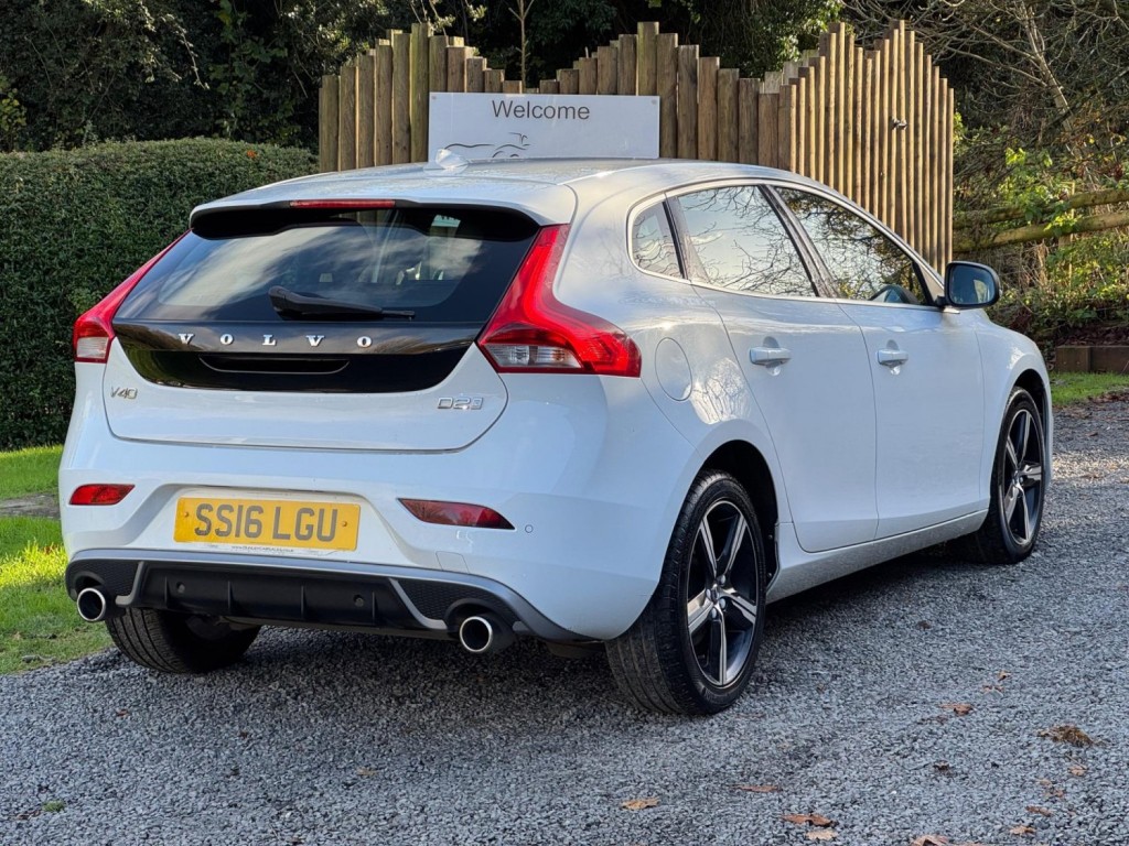 VOLVO V40 2.0 D2 R-Design Euro 6 (s/s) 5dr 2016