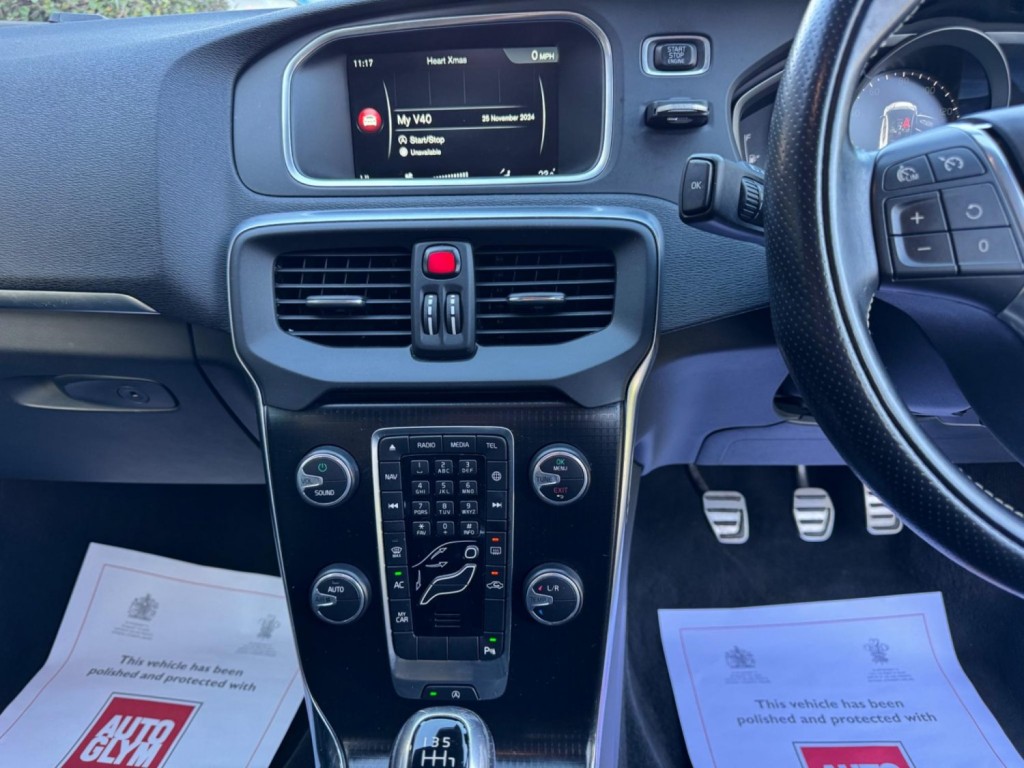 VOLVO V40 2.0 D2 R-Design Euro 6 (s/s) 5dr 2016