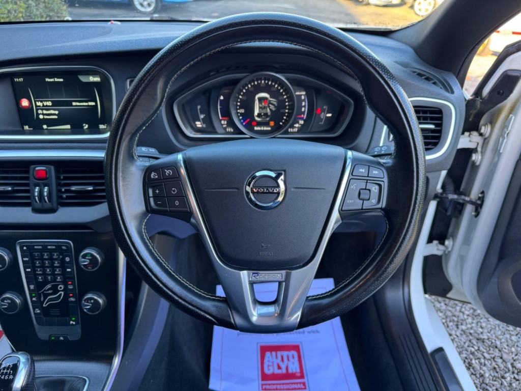 VOLVO V40 2.0 D2 R-Design Euro 6 (s/s) 5dr 2016