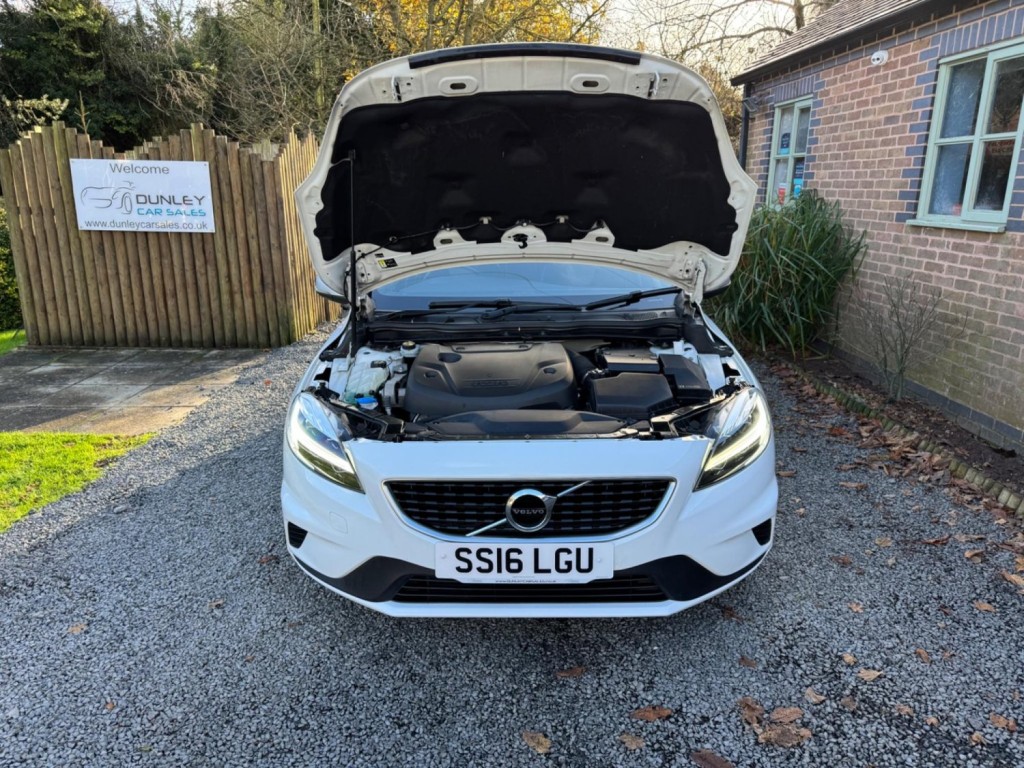 VOLVO V40 2.0 D2 R-Design Euro 6 (s/s) 5dr 2016