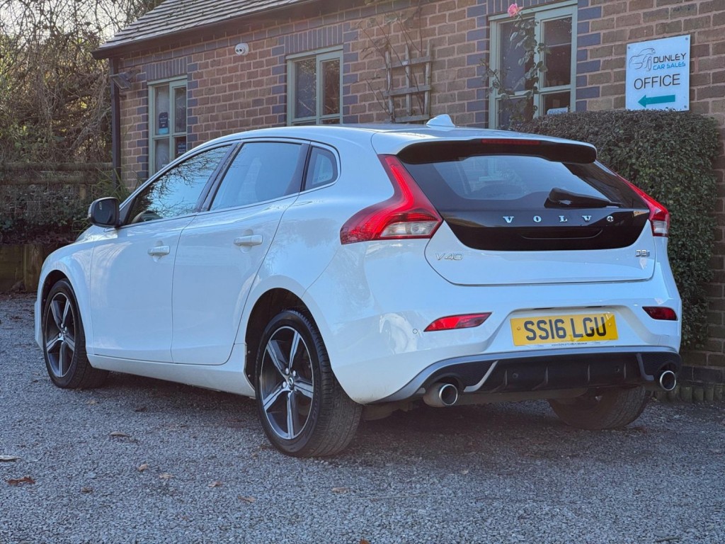 VOLVO V40 2.0 D2 R-Design Euro 6 (s/s) 5dr 2016