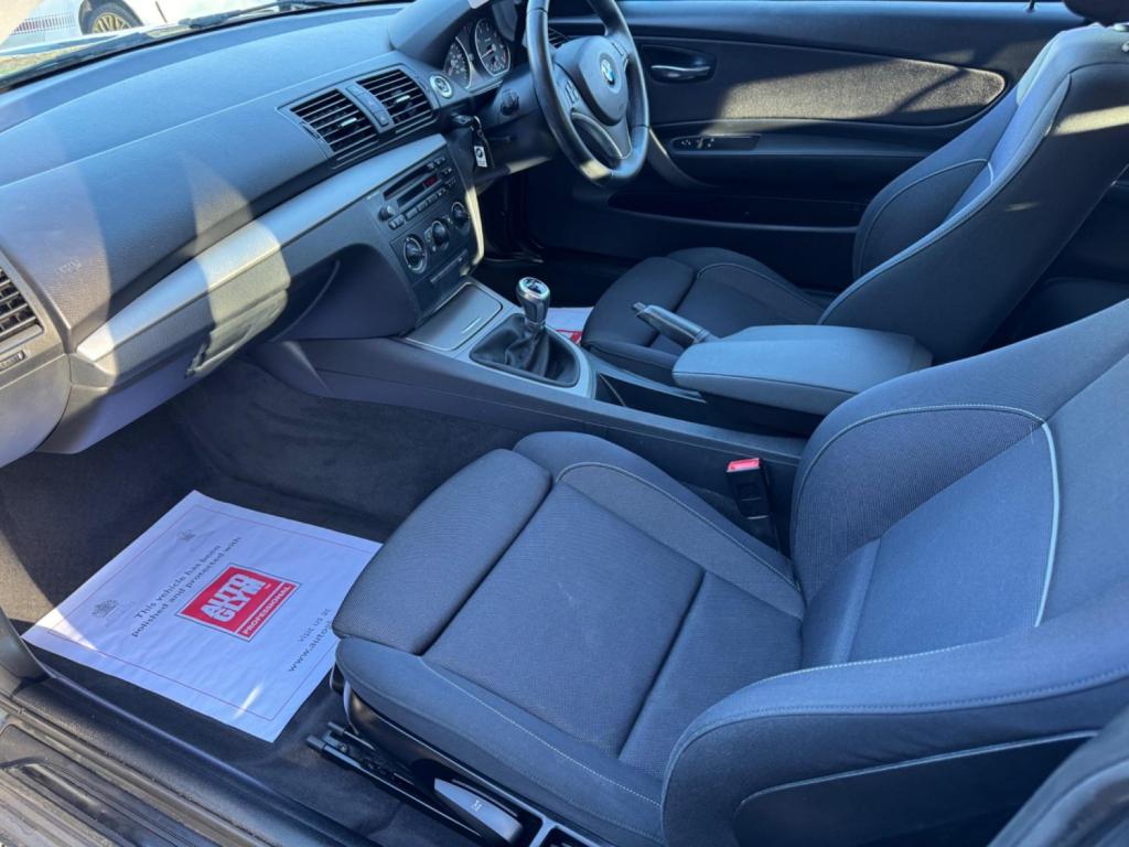 BMW 1 SERIES 2.0 116i Sport Euro 5 3dr 2010