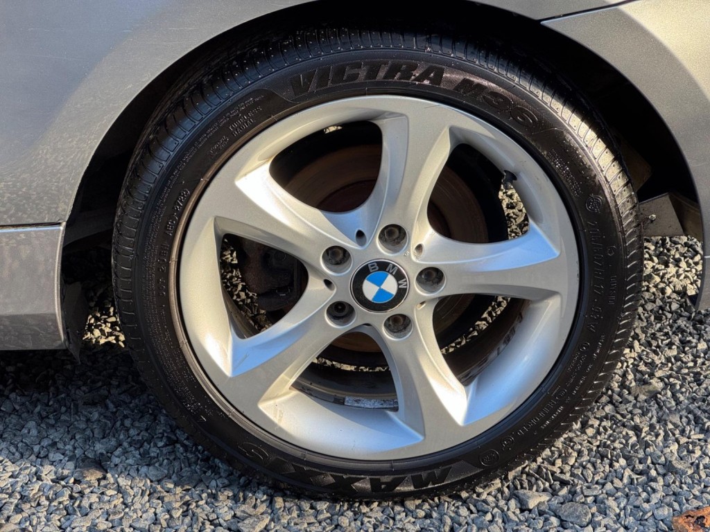 BMW 1 SERIES 2.0 116i Sport Euro 5 3dr 2010